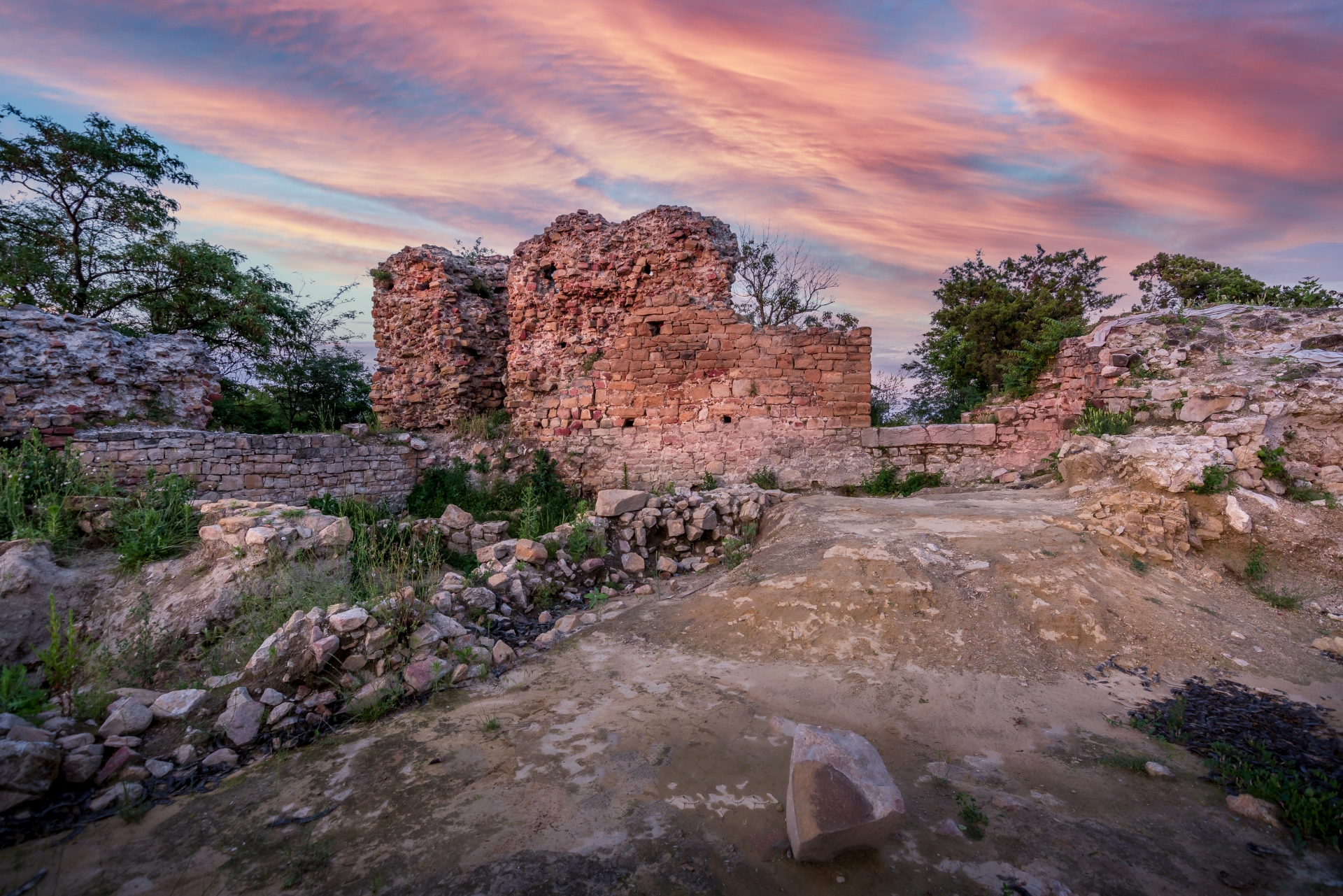 Средновековна крепост Калето